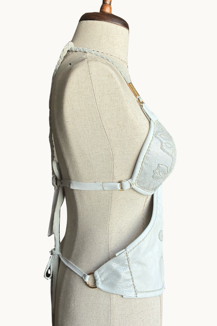 Top Corpiño Halter Color Marfil con Detalles Cosidos a Mano